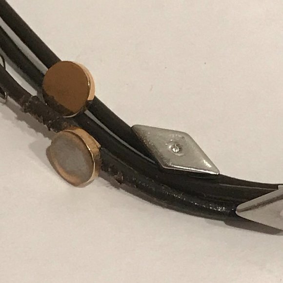 Fossil Bracelets Bundle 3 Tin Container - Picture 6 of 6